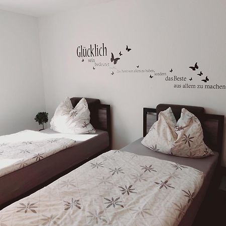 Modernes Souterrain Apartment Black Forest Mit Separatem Eingang Und Kfz-Stellplatz Бад-Дюрхайм Экстерьер фото